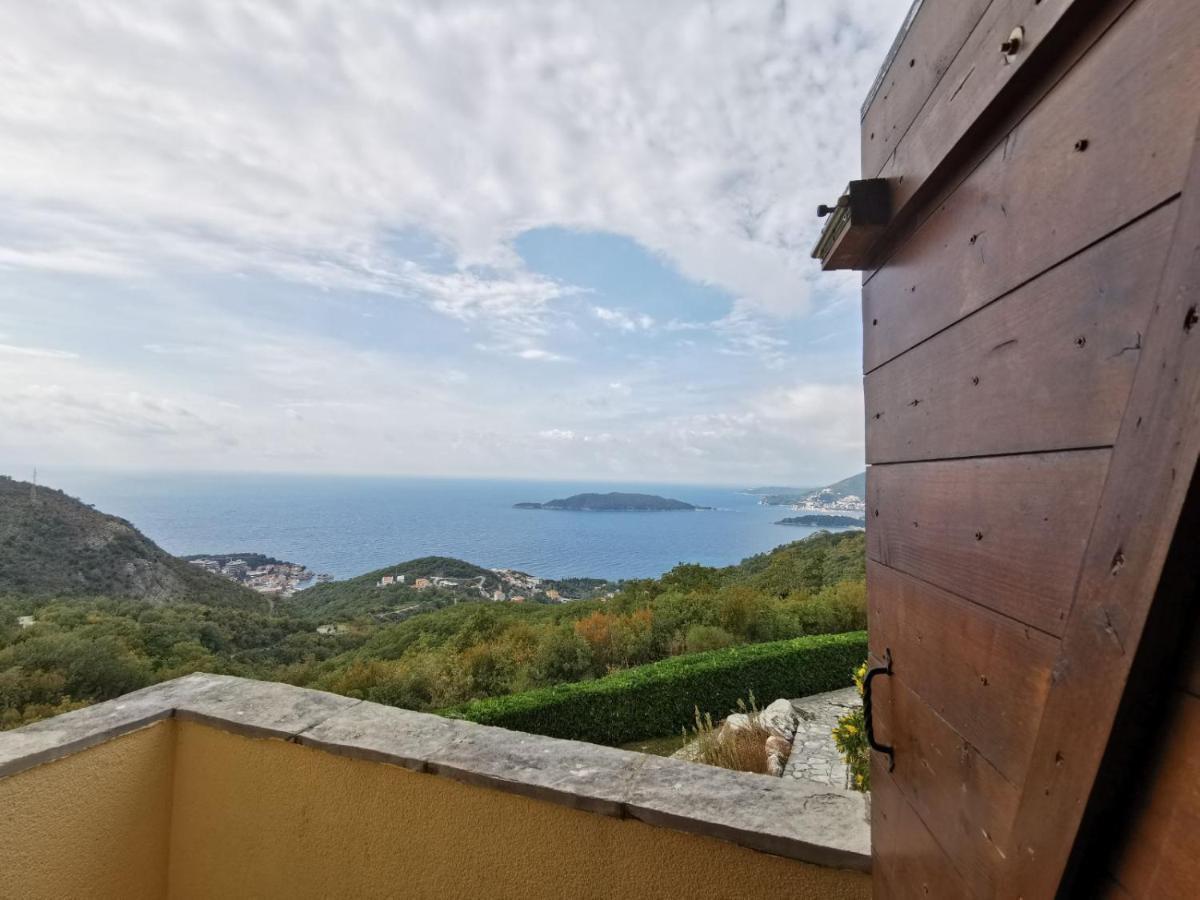 Lux * Budva